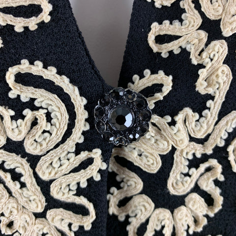 DONNA KARAN Size 6 Black Cream Wool Embroidered V-Neck Vest