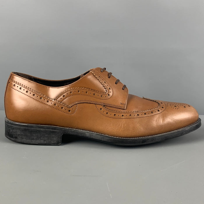 SALVATORE FERRAGAMO Size 10.5 Brown Tan Perforated Leather Wingtip Lace Up Shoes