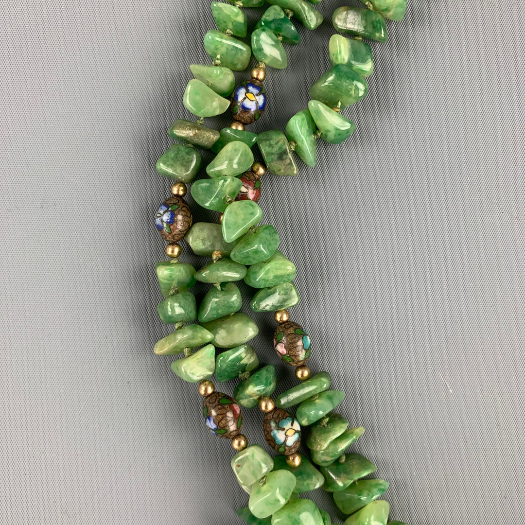 VINTAGE Green Periodt Stone Layered Necklace