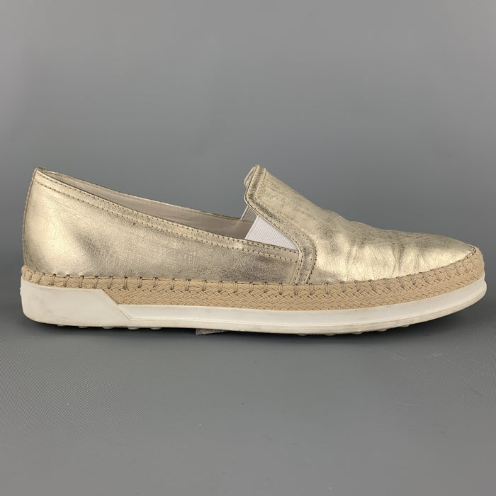 TOD'S Size 7.5 Gold Leather Slip On Flats