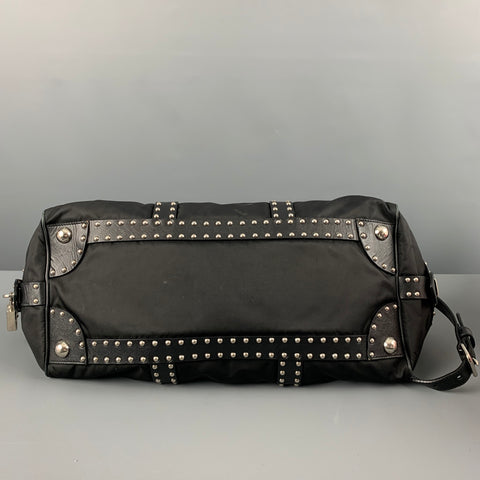 Sacs de sport en nylon avec garniture en cuir clouté noir PRADA