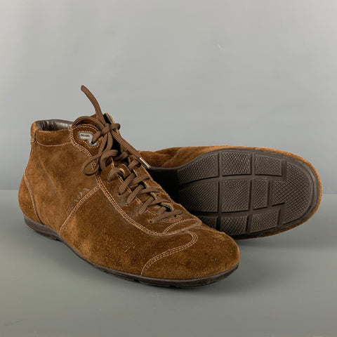 PRADA Baskets montantes en daim marron taille 10