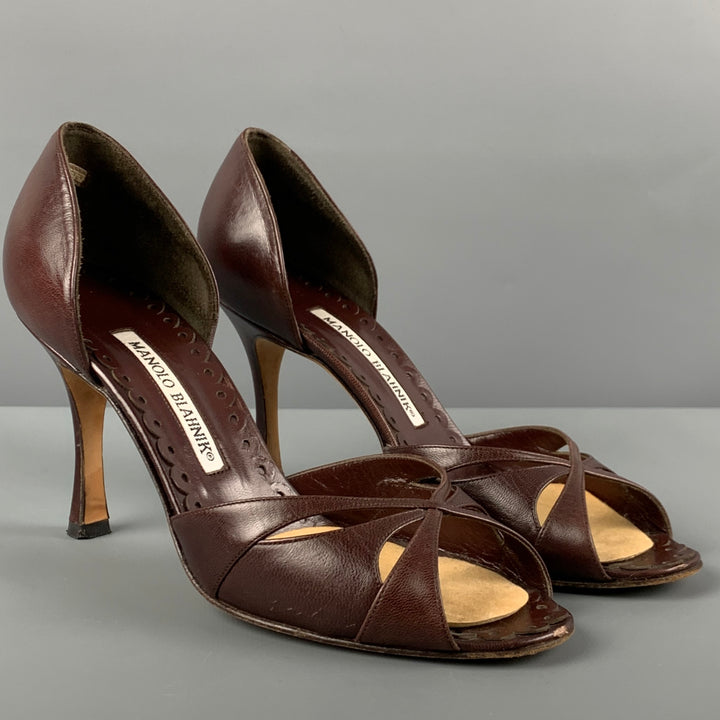 MANOLO BLAHNIK Size 7 Brown Leather D'Orsay Pumps