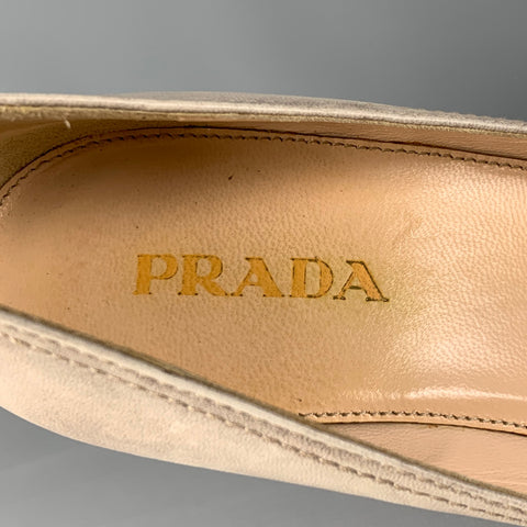 Zapatos de tacón peep toe jaspeados de cuero beige talla 7 de PRADA