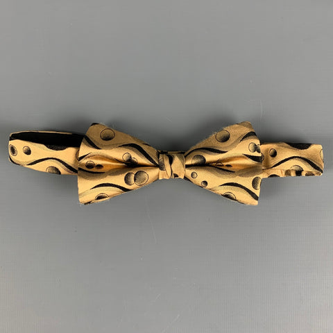 NEIMAN MARCUS Yellow Black Abstract Silk Cummerbund Bow Tie Set