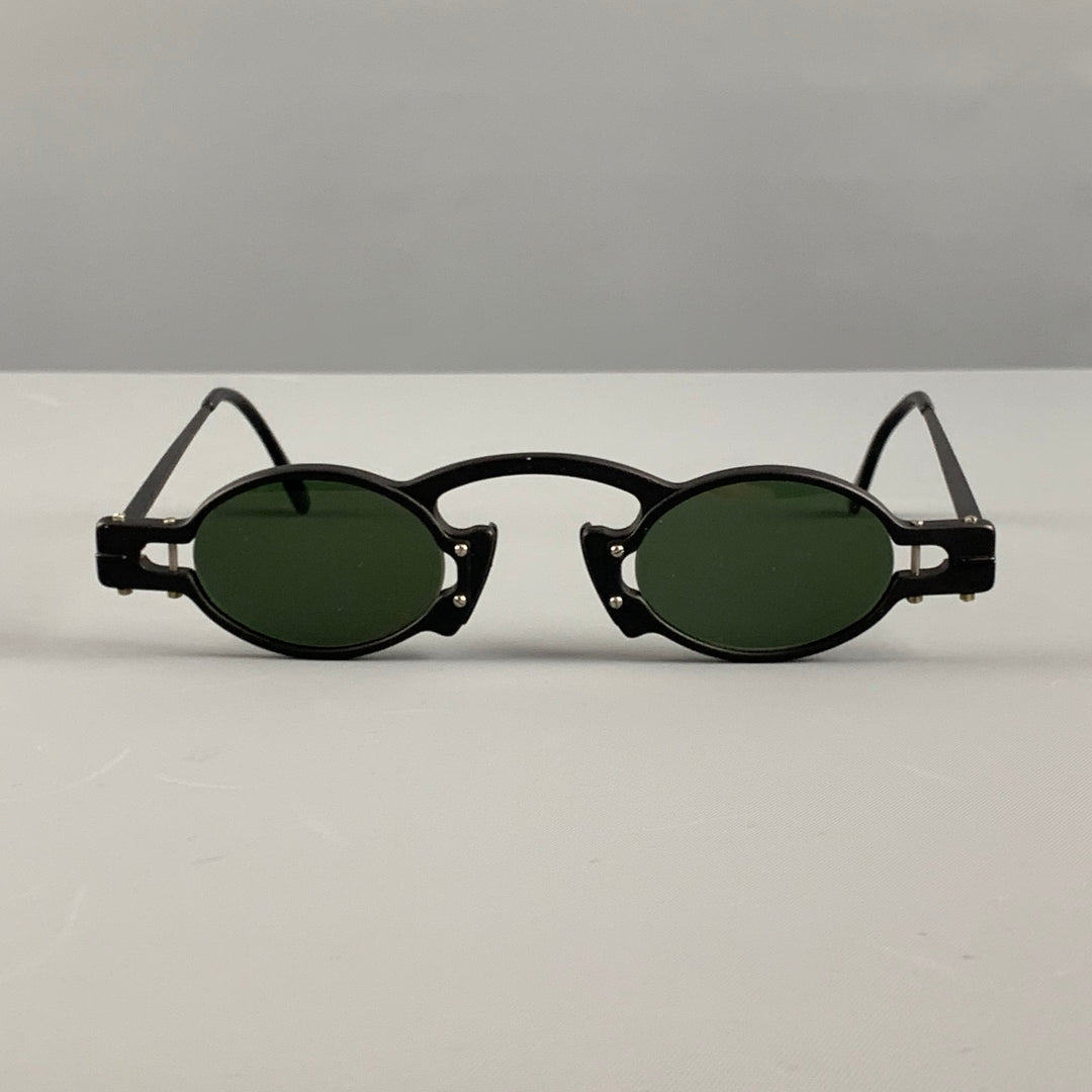 REVUE Black Metal Sunglasses