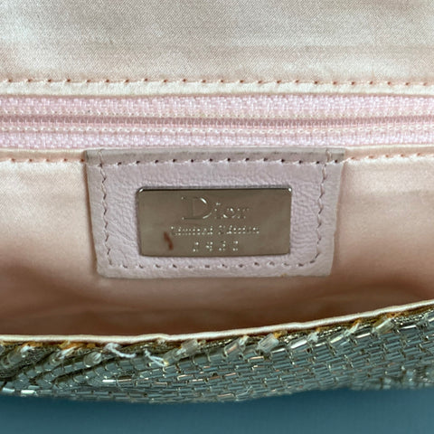 Bolso clutch de seda con cuentas plateadas de edición limitada DIOR vintage