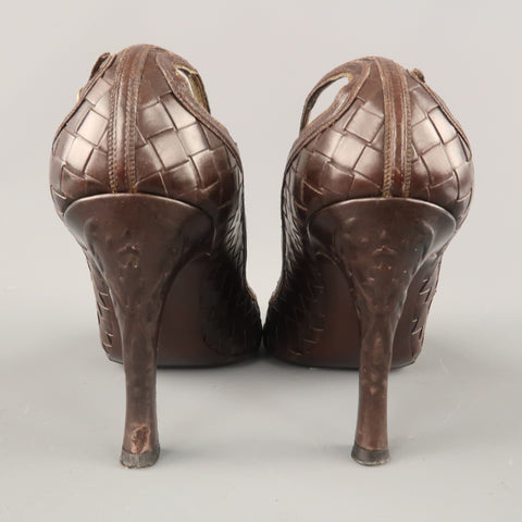 BOTTEGA VENETA Talla 6.5 Zapatos de tacón peep toe de cuero Intrecciato tejido marrón 