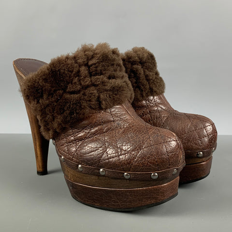 CHRISTIAN DIOR Talla 8 Zapatos de tacón tipo zueco de piel de oveja tipo gofre de cuero marrón