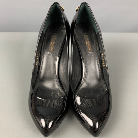 LOUIS VUITTON Size 7 Black Patent Leather Pumps