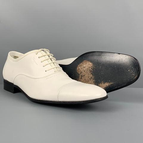 SALVATORE FERRAGAMO Size 9 White Leather Cap Toe Lace Up Shoes