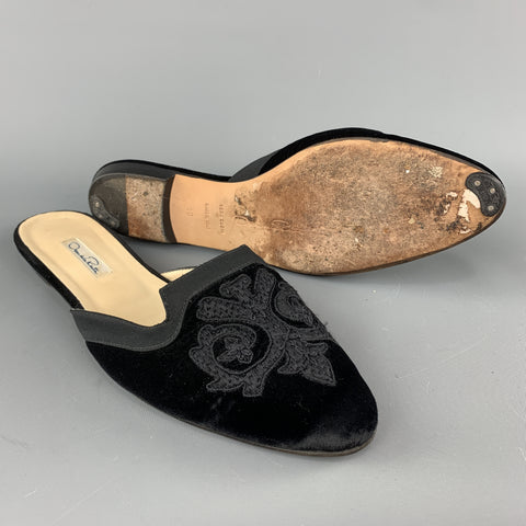 OSCAR DE LA RENTA Size 10 Black Emboidered Velvet  Mule Flats