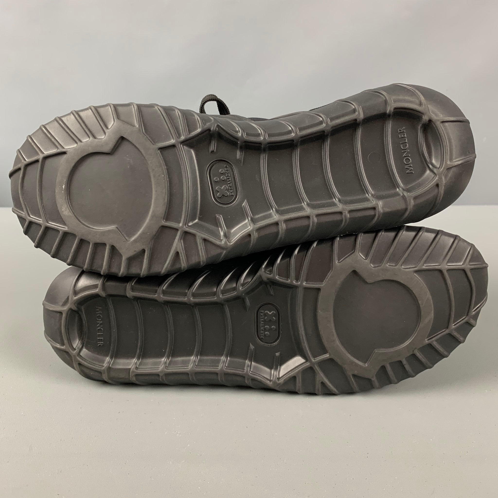 【関税込み】MONCLER Sneakers & Slip-On 17900665_37713823_1000.jpg