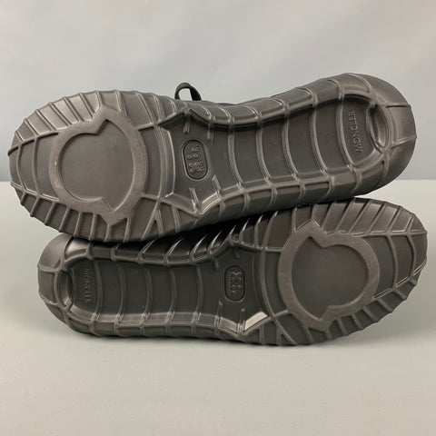MONCLER Zapatillas sin cordones de charol con materiales mixtos de nailon negro talla 8