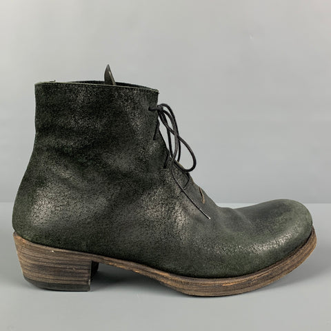 Botas con cordones desgastadas de cuero color carbón talla 7 de M.A+