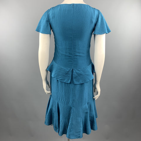 CAROLINA HERRERA Size 12 Teal Textured Ruffle V Neck Dress