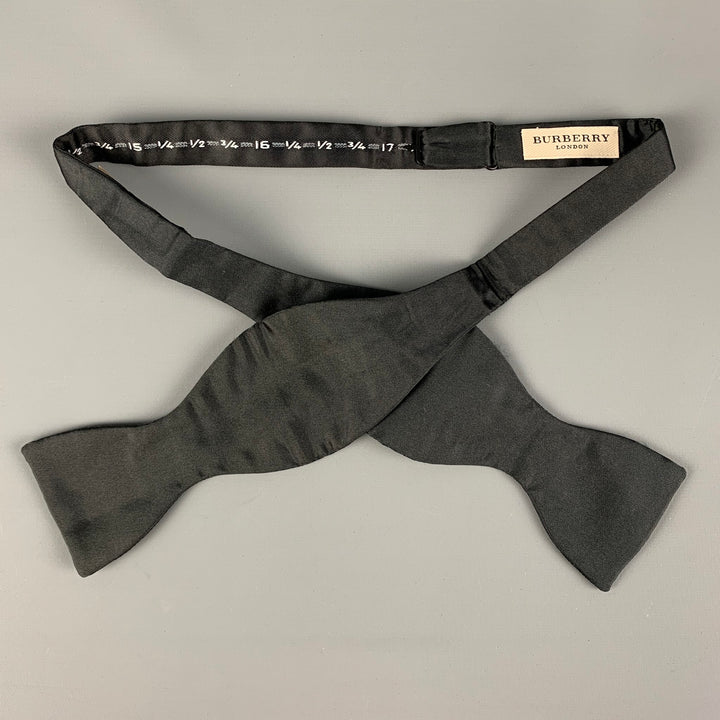 BURBERRY Black Silk Bow Tie