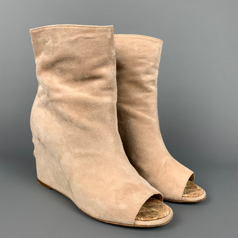 CHANEL Talla 6.5 Botines peep toe de ante beige