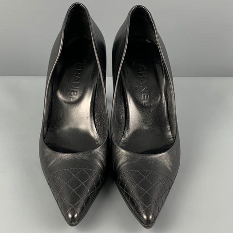 CHANEL Size 7 Black Leather Pointed Toe Pumps