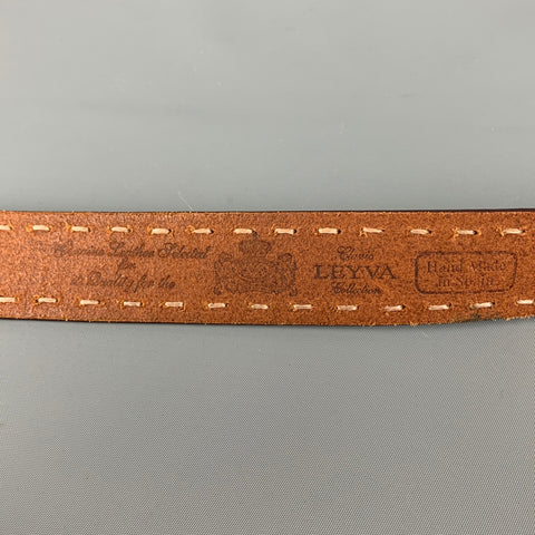 LEYVA Taille 36 Ceinture en cuir à coutures contrastées beige