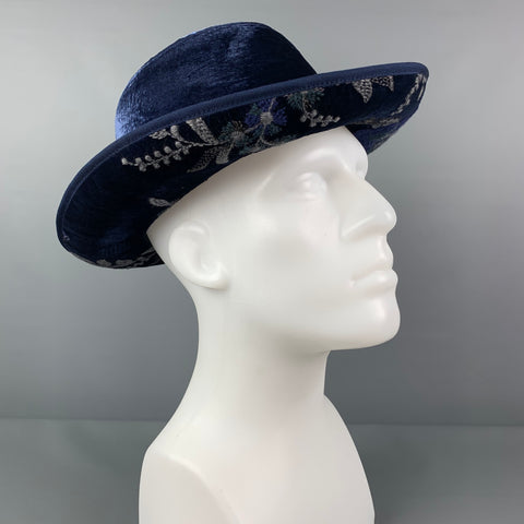 GIORGIO ARMANI Size M Blue Grey Embroidered Velvet Hat