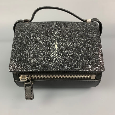 GIVENCHY Mini bolso bandolera Pandora de piel de becerro Stingray en negro y gris