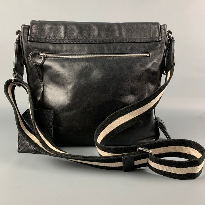 BALLY Black Leather Shoulder Strap Square Messenger Bag