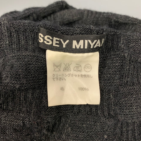 ISSEY MIYAKE Size One Size Charcoal Textured Knit Beanie