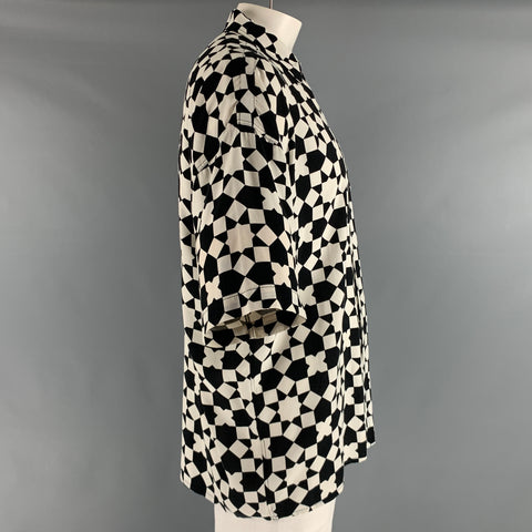 VERSUS by GIANNI VERSACE Size M Black White Geometric Rayon Short Sleeve Shirt