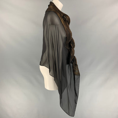 AMIT AGGARWAL Foulards et châles en soie or noir