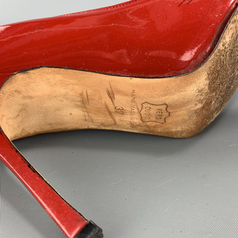 MANOLO BLAHNIK Talla 7 Zapatos de tacón puntiagudos con correa en el tobillo de charol rojo