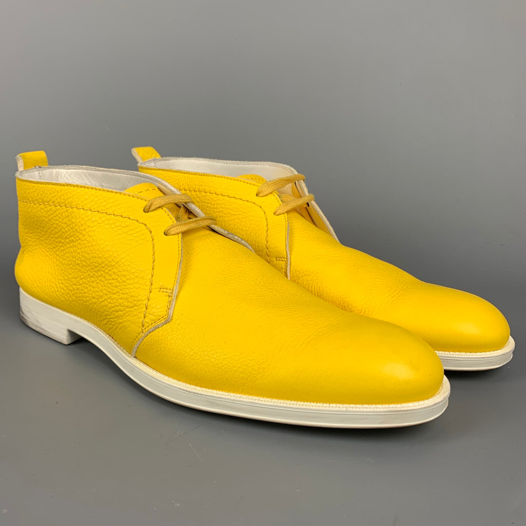 JIMMY CHOO Talla 10 Botas chukka con cordones de cuero amarillo y blanco