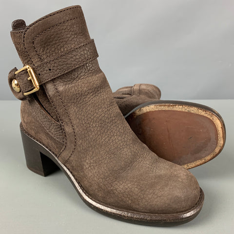 LOUIS VUITTON Talla 5.5 Botas de tacón grueso de cuero marrón con grano de guijarro