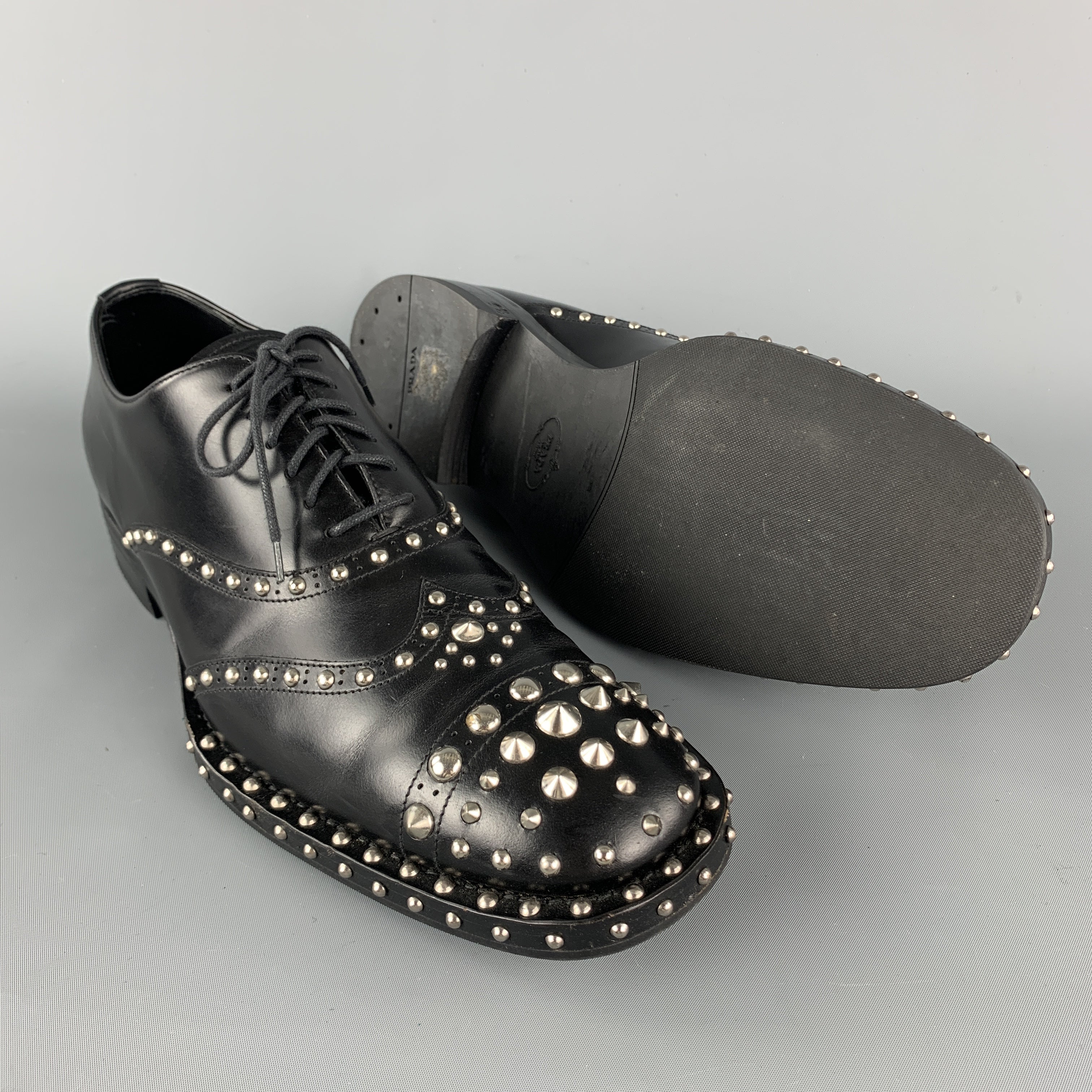 PRADA F/Wl 09 Size10.5 Black Studded Leather Cap Toe Lace Up