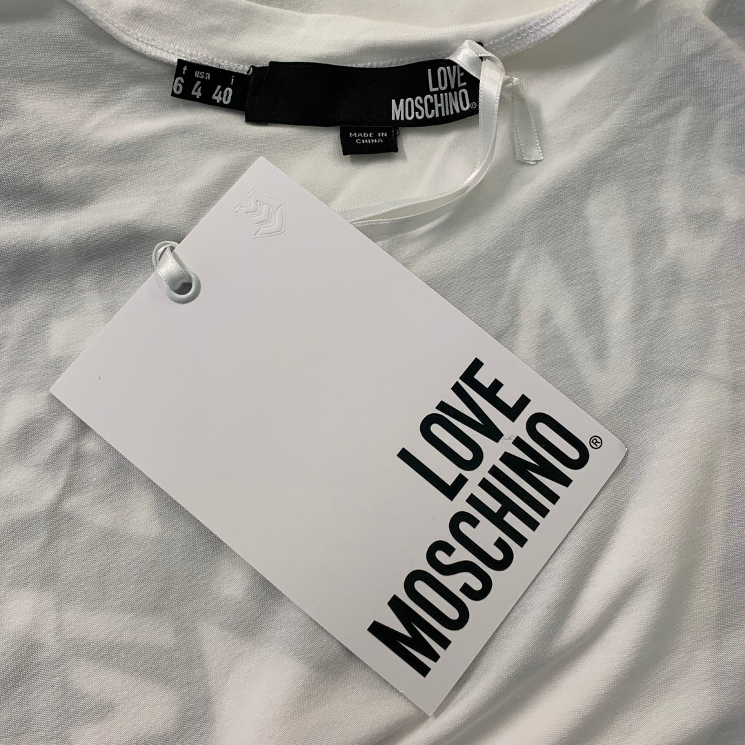 LOVE MOSCHINO Camiseta con estampado gráfico y logo de bufanda blanca y azul marino Talla 4