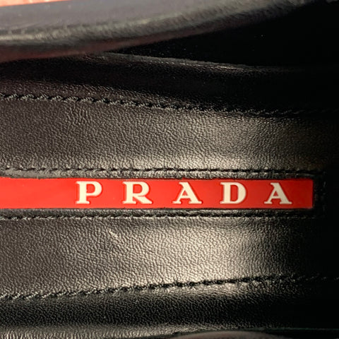 PRADA Talla 7.5 Zapatillas de deporte de malla de nailon en negro y rosa