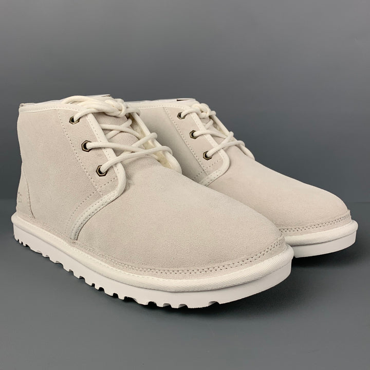 UGG Size 10 White Suede Lace Up Chukka Boots