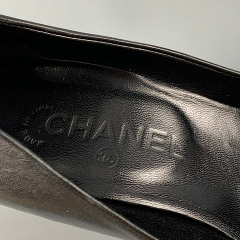 CHANEL Size 7 Black Leather Pointed Toe Pumps