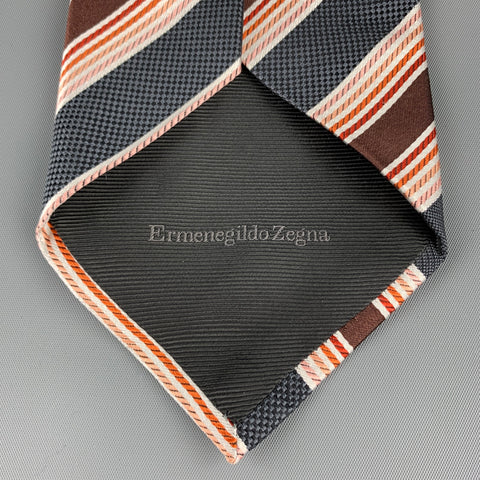 ERMENEGILDO ZEGNA Cravate en soie à rayures diagonales anthracite et marron