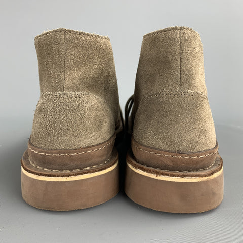 CLARKS Size 7 Taupe Suede Lace Up Chukka Boots