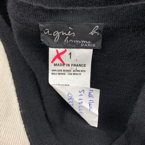 AGNES B. Chaleco tipo suéter con cuello en V de lana merino en bloque de color blanco y negro talla S