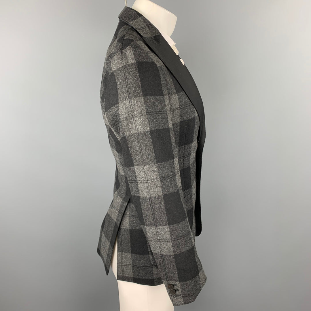 MESSAGERIE Size 36 Grey & Black Plaid Wool Blend Peak Lapel Sport Coat