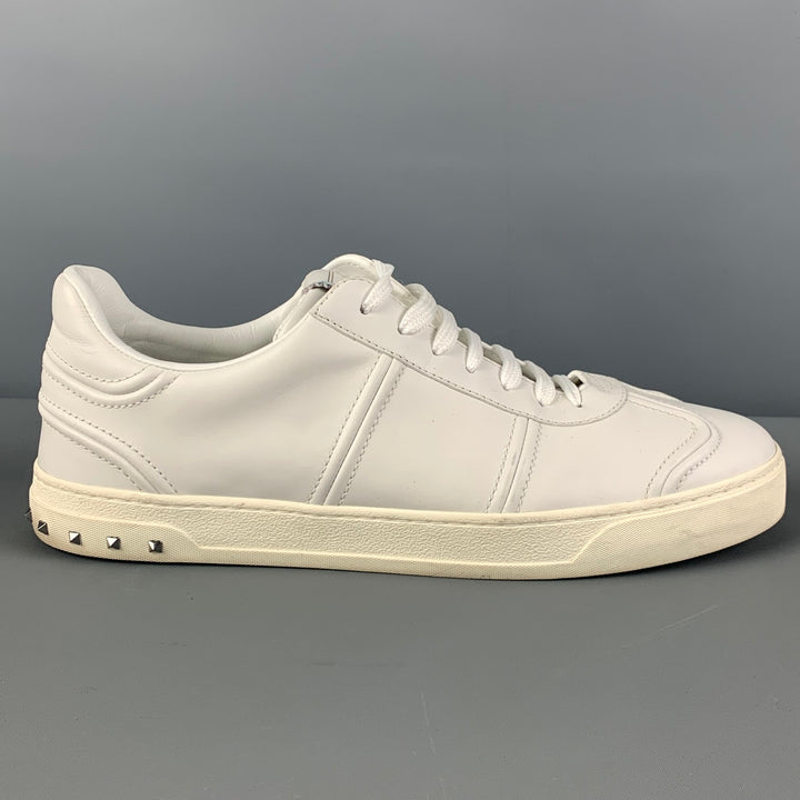 VALENTINO Taille 12 Baskets à lacets en cuir clouté blanc