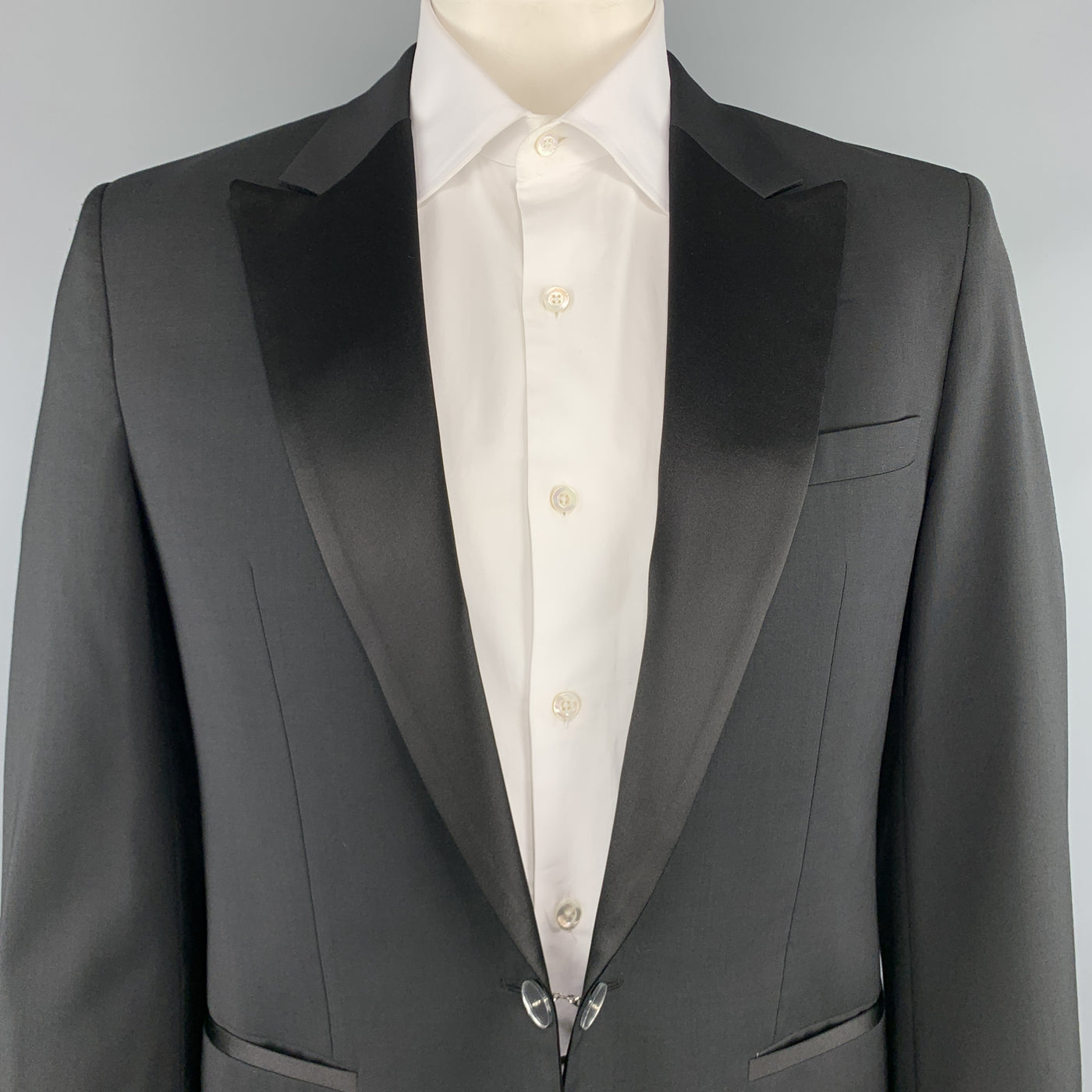VIKTOR & ROLF Size 42 Black Wool Satin Peak Lapel Mirror Button Tuxedo Jacket