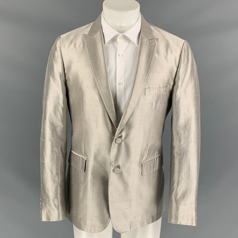 BURBERRY Size 38 Silver Textured Silk Peak Lapel Sport Coat