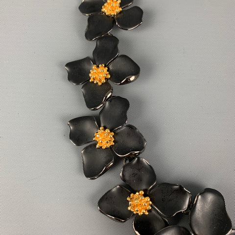 OSCAR DE LA RENTA Black Gold Floral Metal Necklace