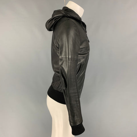 GIVENCHY Chaqueta con cremallera y capucha de cuero negro talla XS