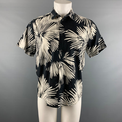 SAMSOE & SAMSOE Size M Black White Abstrack floral Cotton Short Sleeve Shirt