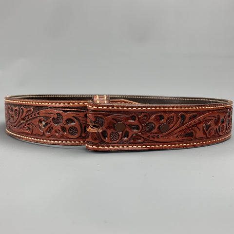 VINTAGE Taille 32 Bracelet de ceinture d’argent en cuir sculpté marron