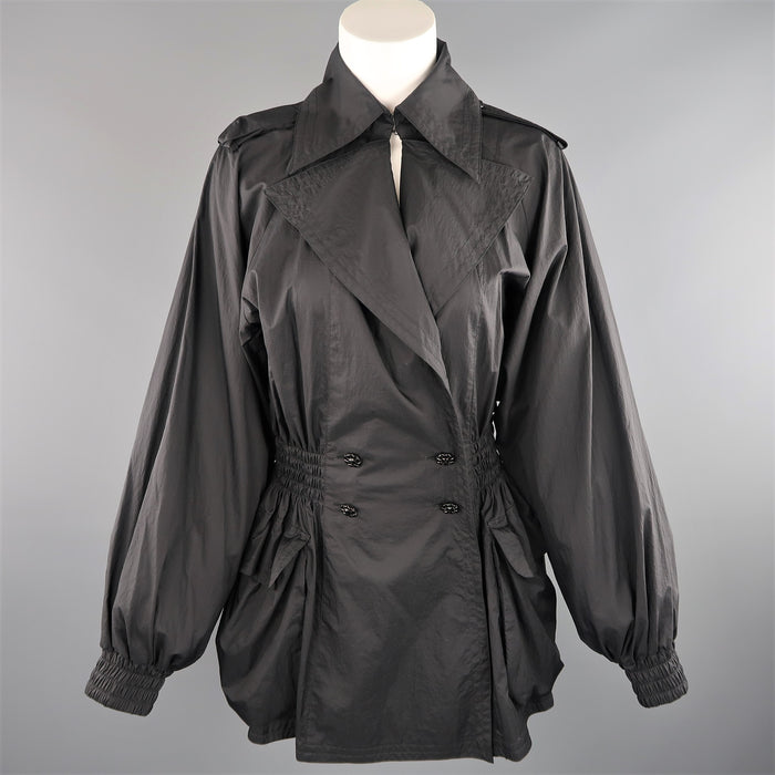 CHANEL Talla 6 Chaqueta cortavientos negra con doble botonadura y manga globo